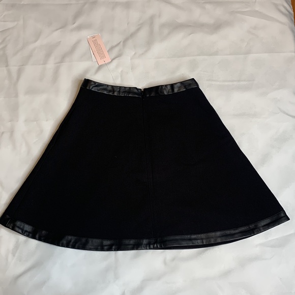NWT Banana Republic Black Skirt | Sz 00P (Petite Collection) - Picture 4 of 8